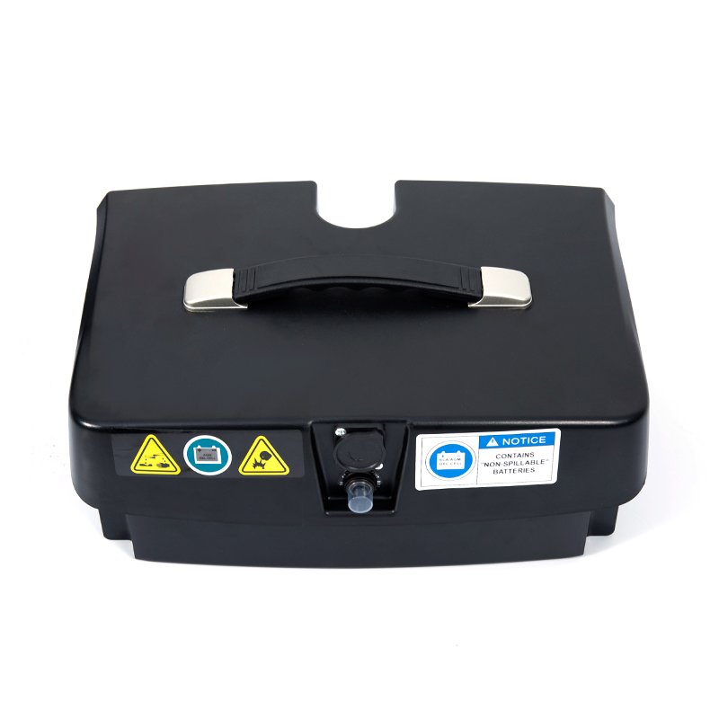 YL-02 könnyű 4 kerekű mobil robogó időseknek, 360°-ban elforgatható üléssel