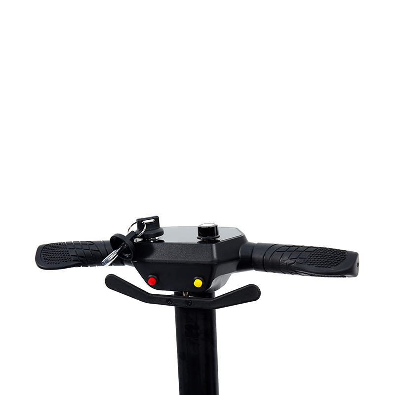 YL-985S 4 kerekű, könnyű, hordozható, összecsukható, elektromos meghajtású utazási robogó