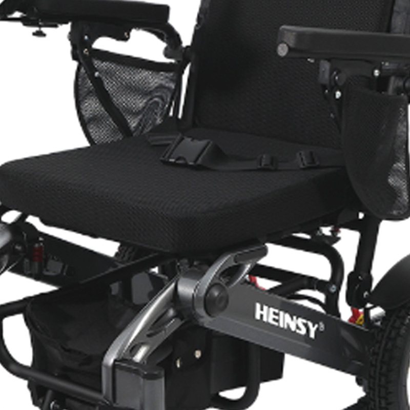 YL-9001 alumíniumötvözet kézi összecsukható elektromos kerekesszék